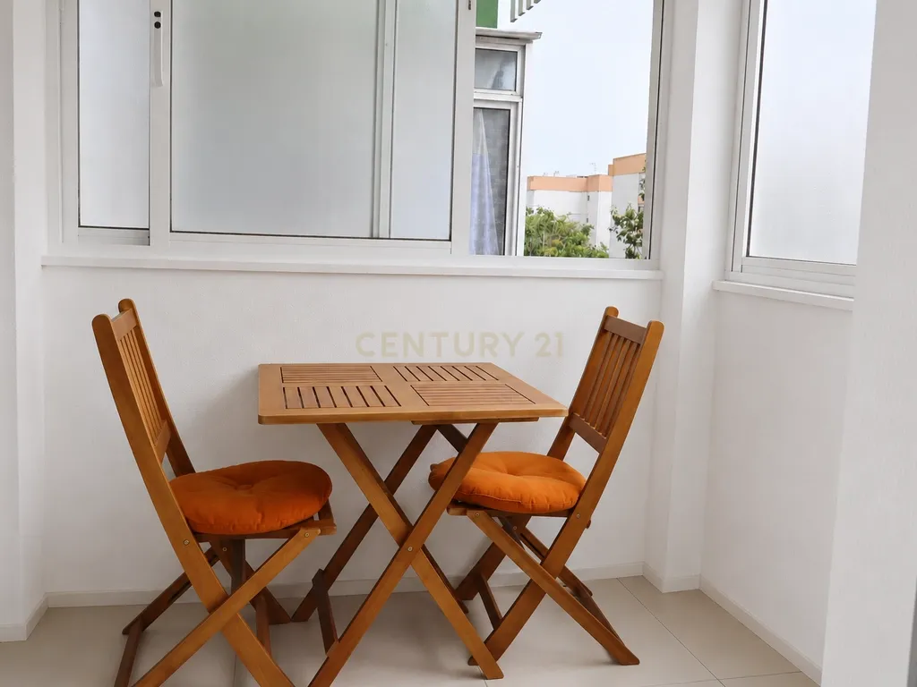 Apartamento T2+1 - Vale da Amoreira - Image 3