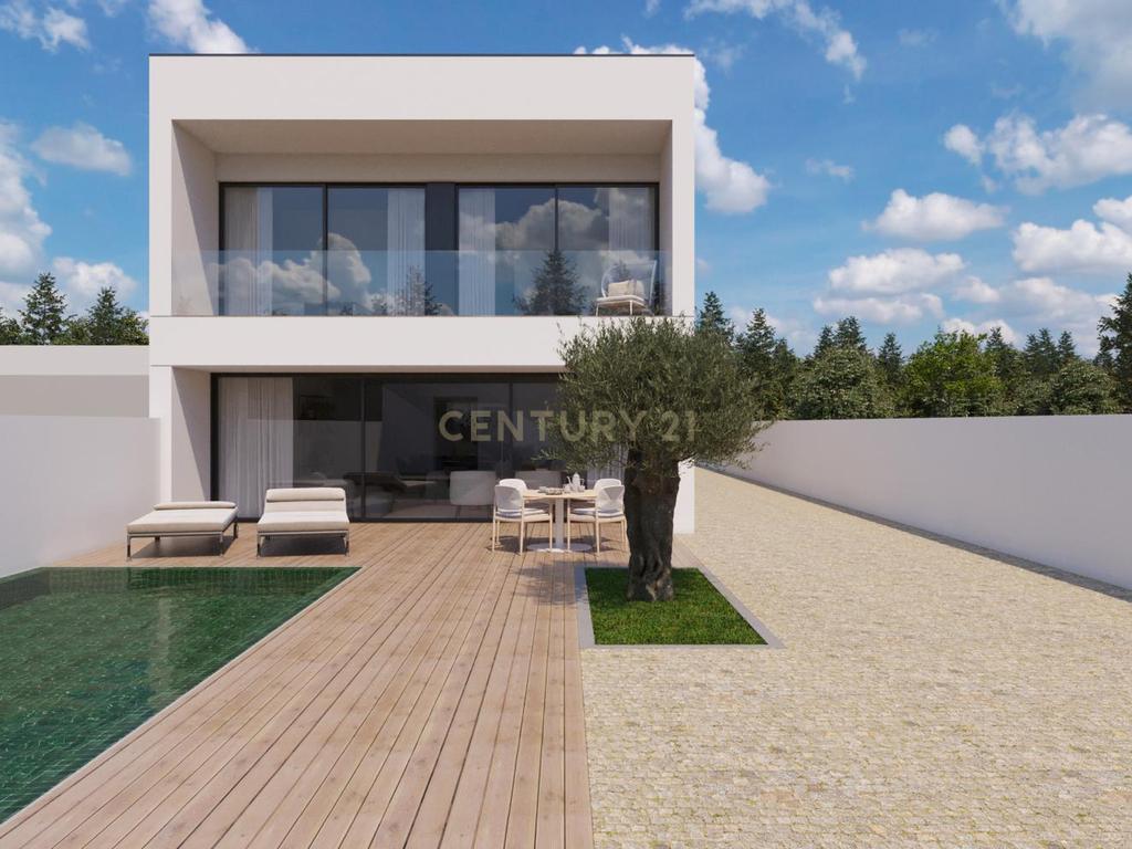 Luxuosa Moradia T3 em Vila Nova de Gaia com Piscina e Jardim - Image 24