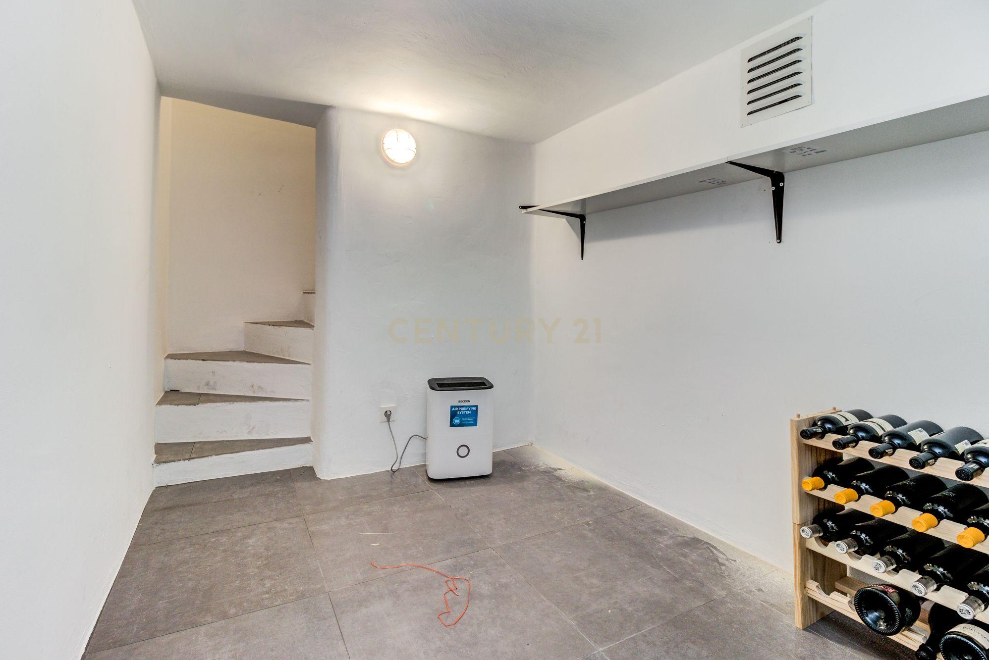 Moradia T4+1 com piscina, terraço e garagem perto da praia - Image 39