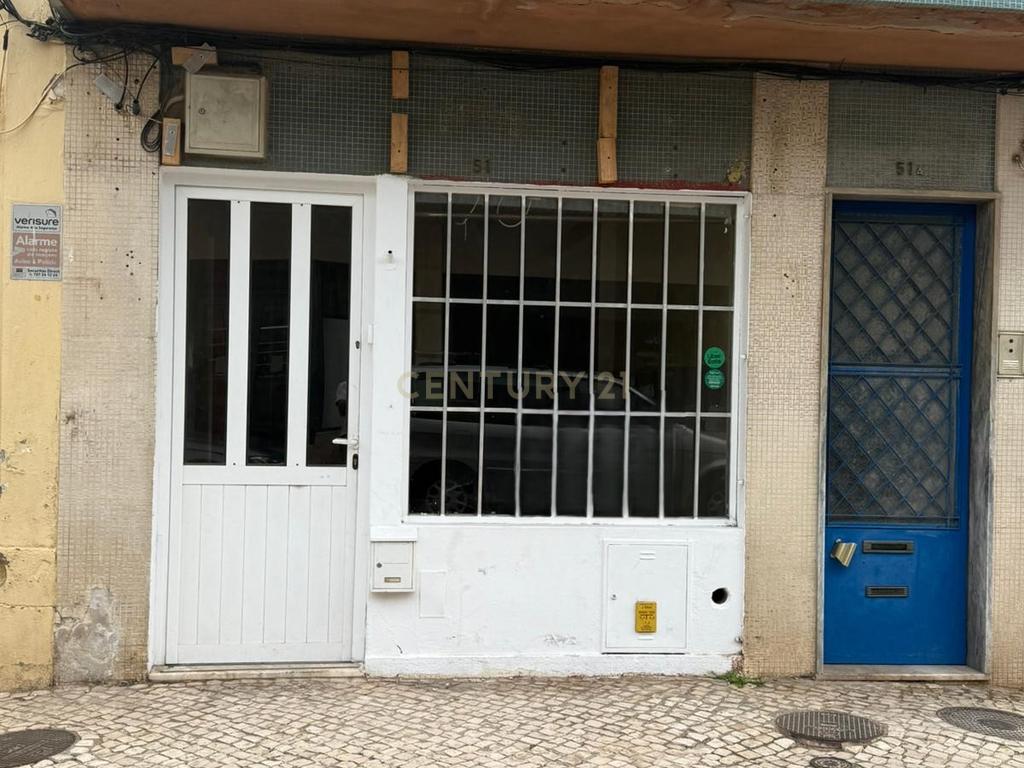 Loja em Portimão, Faro - Oportunidade Única! - Image 1