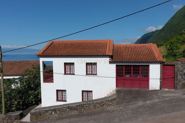 Fantástica Moradia na Fajã de São João - Ilha de São Jorge -Açores - Image 2