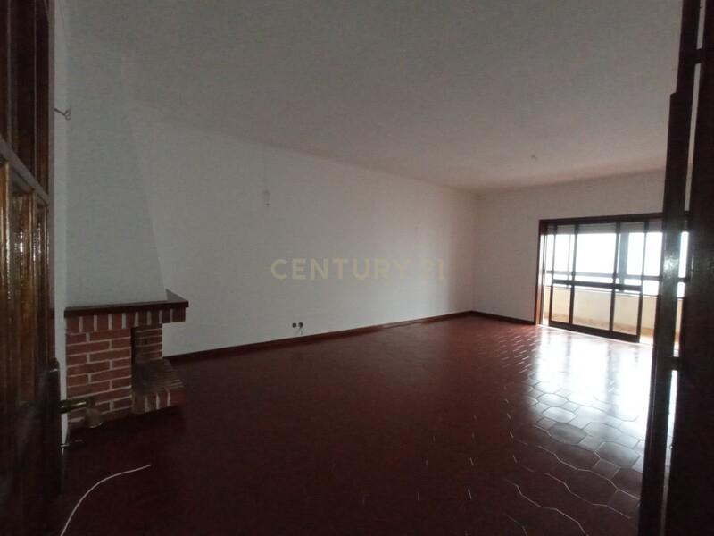 Apartamento T3 em Braga com Elevador e Garagem - Ferreiros | ZTRE-00764 - Image 1