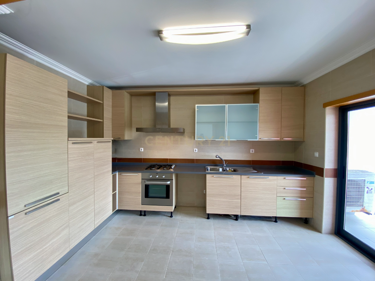 Apartamento T2 para Arrendamento em Caldas da Rainha - Image 5