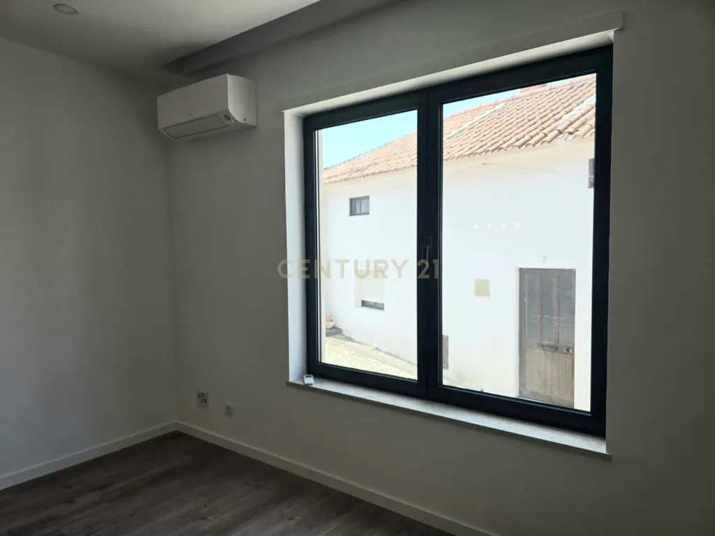 Moradia como Nova a poucos kms da praia da Nazaré - Image 26