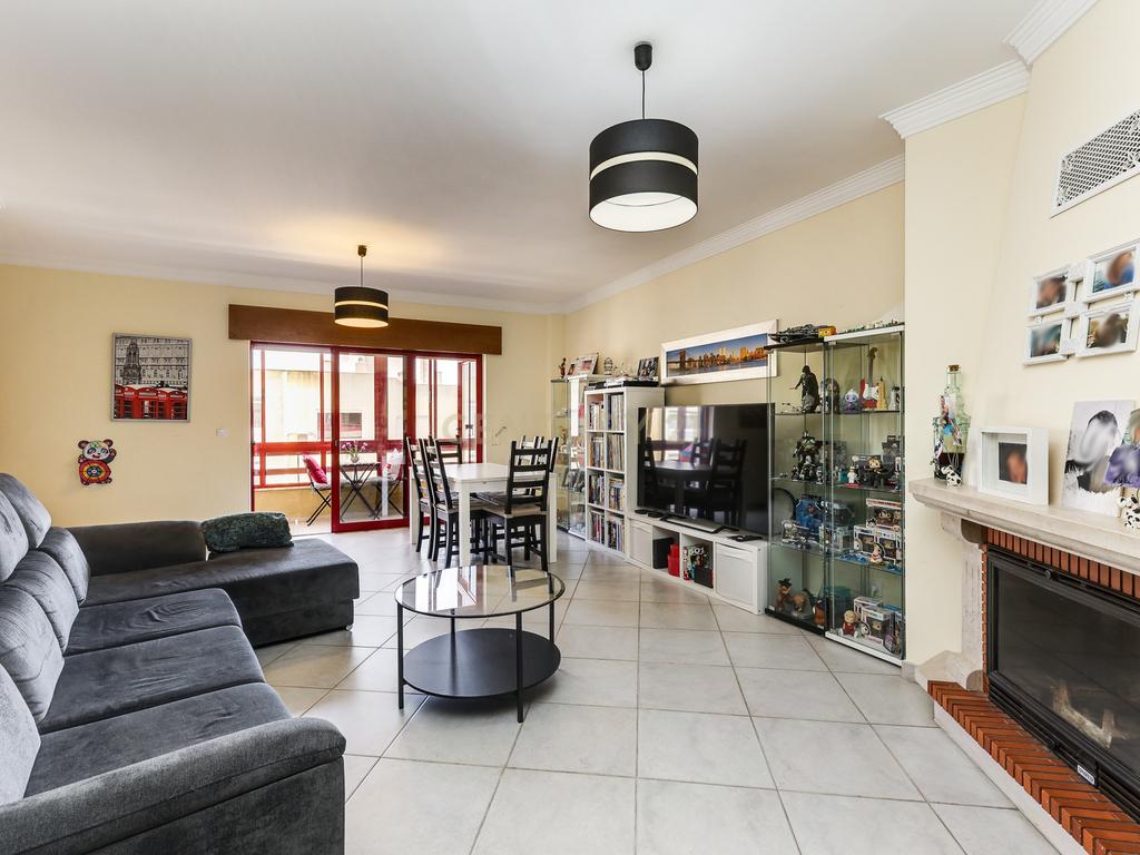 Apartamento T3 com 129m2 e Garagem, na Quinta Da Piedade   - Image 9