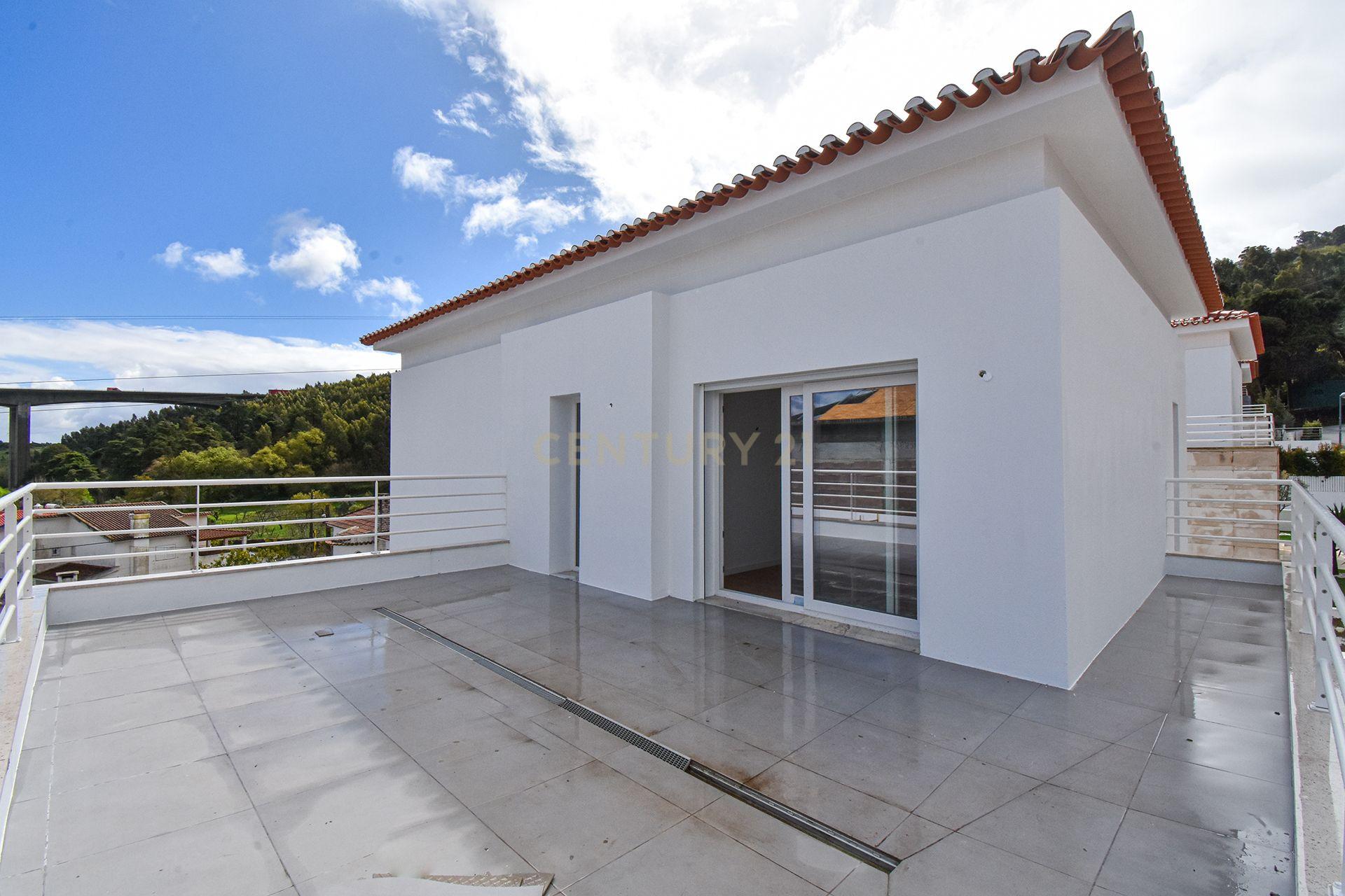Moradia Isolada T3 - Loures - Image 25