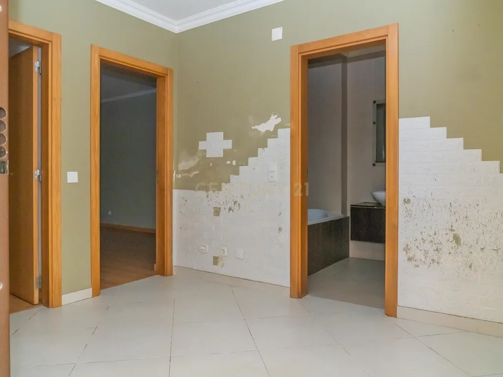 Apartamento T2, com Parqueamento, em Brejos de Azeitão - Image 27