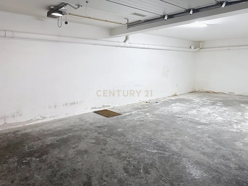 Penthouse T2 com Terraço e Piscina Privativa – Sítio da Nazaré - Image 49