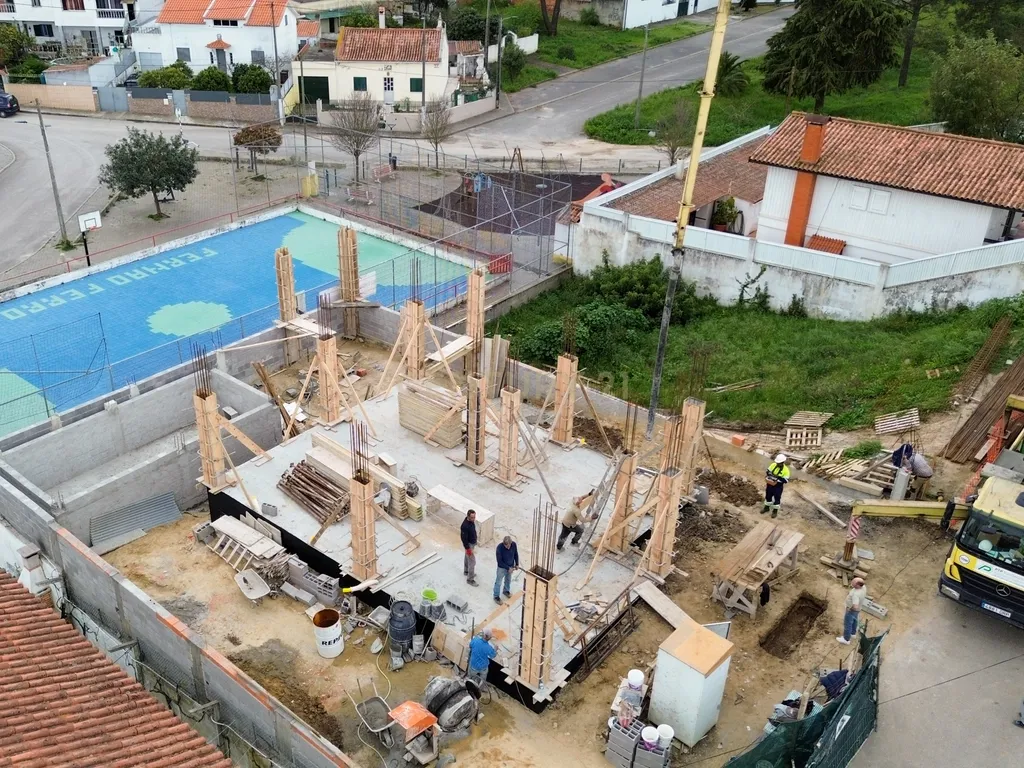 Moradia Nova em Construção – Fernão Ferro - Image 46