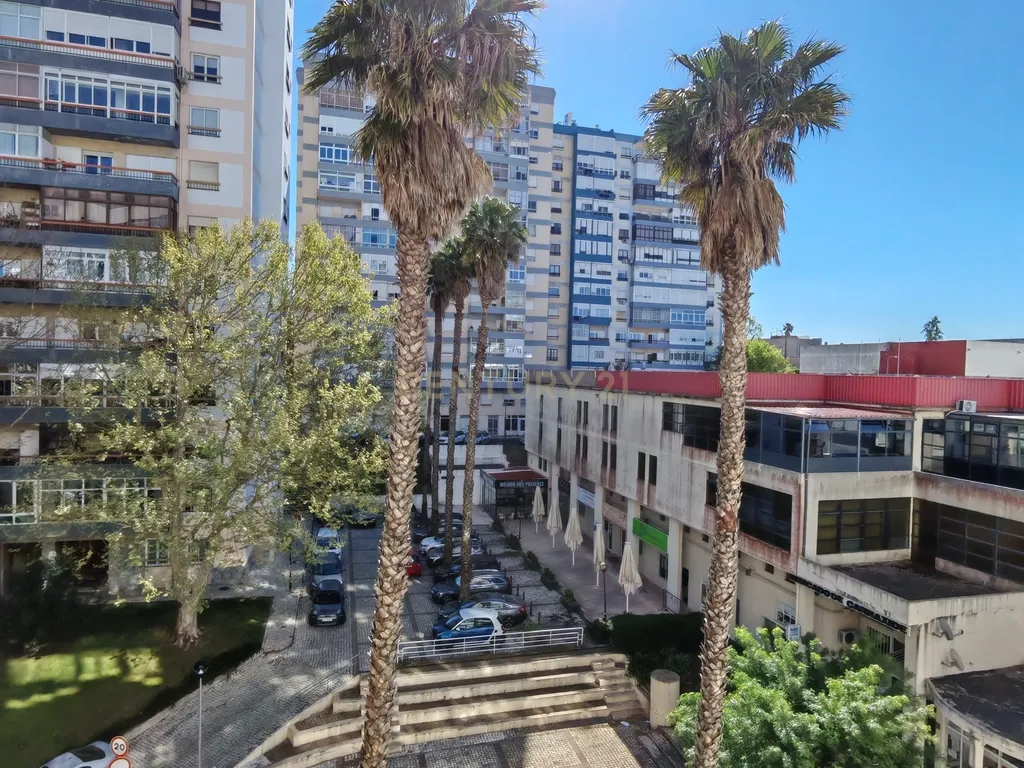 Apartamento T3 em Carnaxide - Image 19