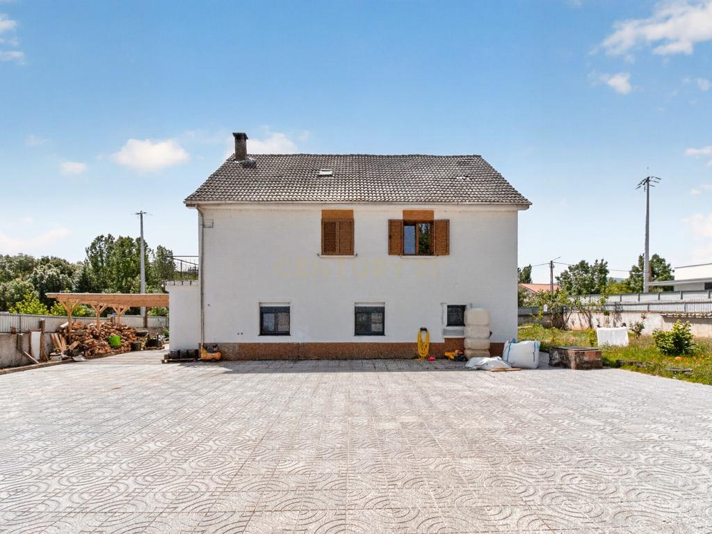 Moradia multi-familiar isolada em Bragança - Image 17