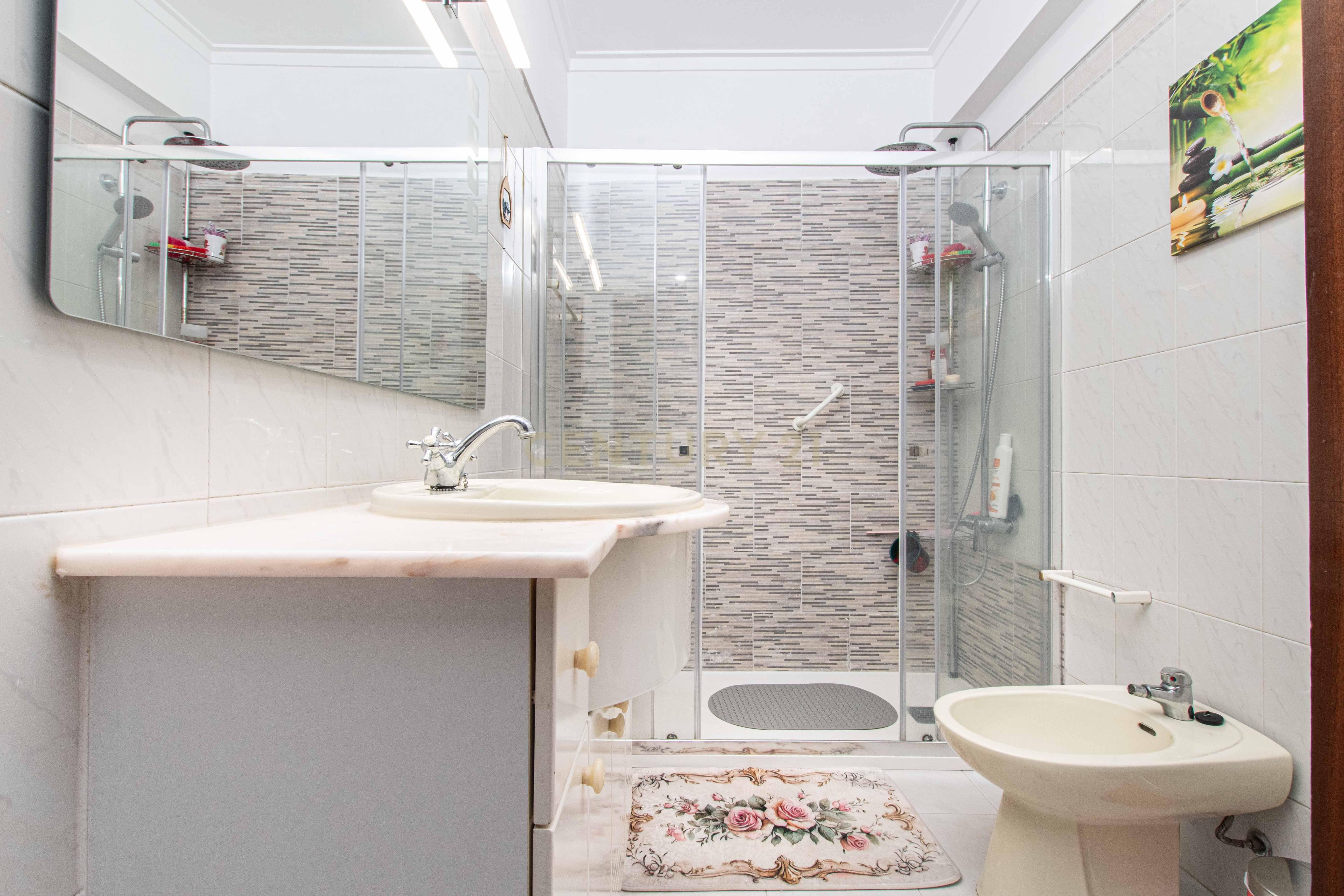 Fotografia 7 de Apartamento T3 com Excelente Luminosidade | 110 m² | 2 WC | Elevador | Agualva-Cacém