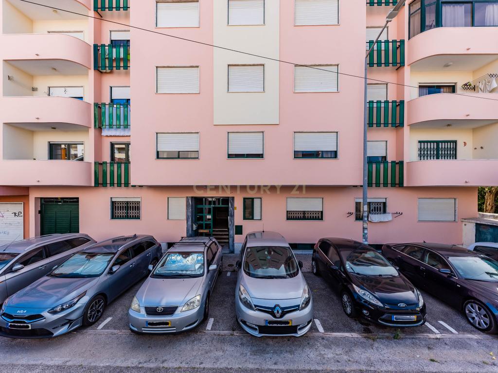 Apartamento T2 + 1 em Agualva-Cacém - Image 33