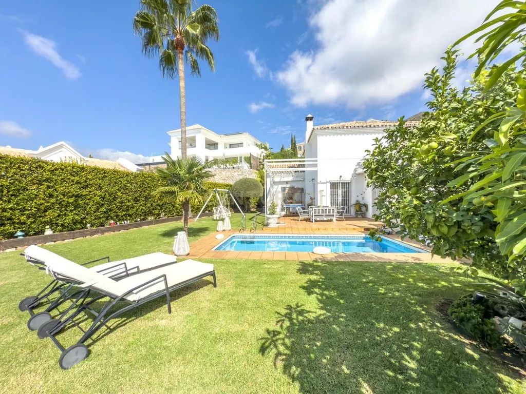 Elegante moradia com vistas panorâmicas para o mar no Sierra Blanca Country Club, Marbella - Image 60