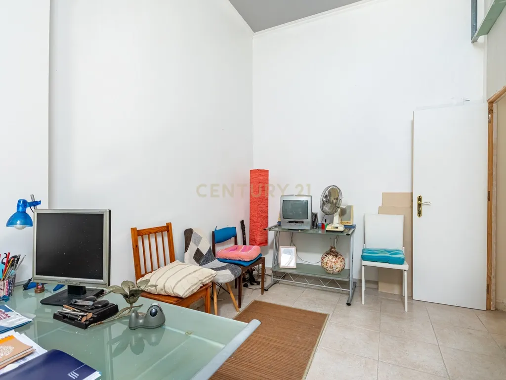 Exclusivo T4 Duplex na Urbanização da Cavaleira | 205 m² de Área Total | Parqueamento - Image 28