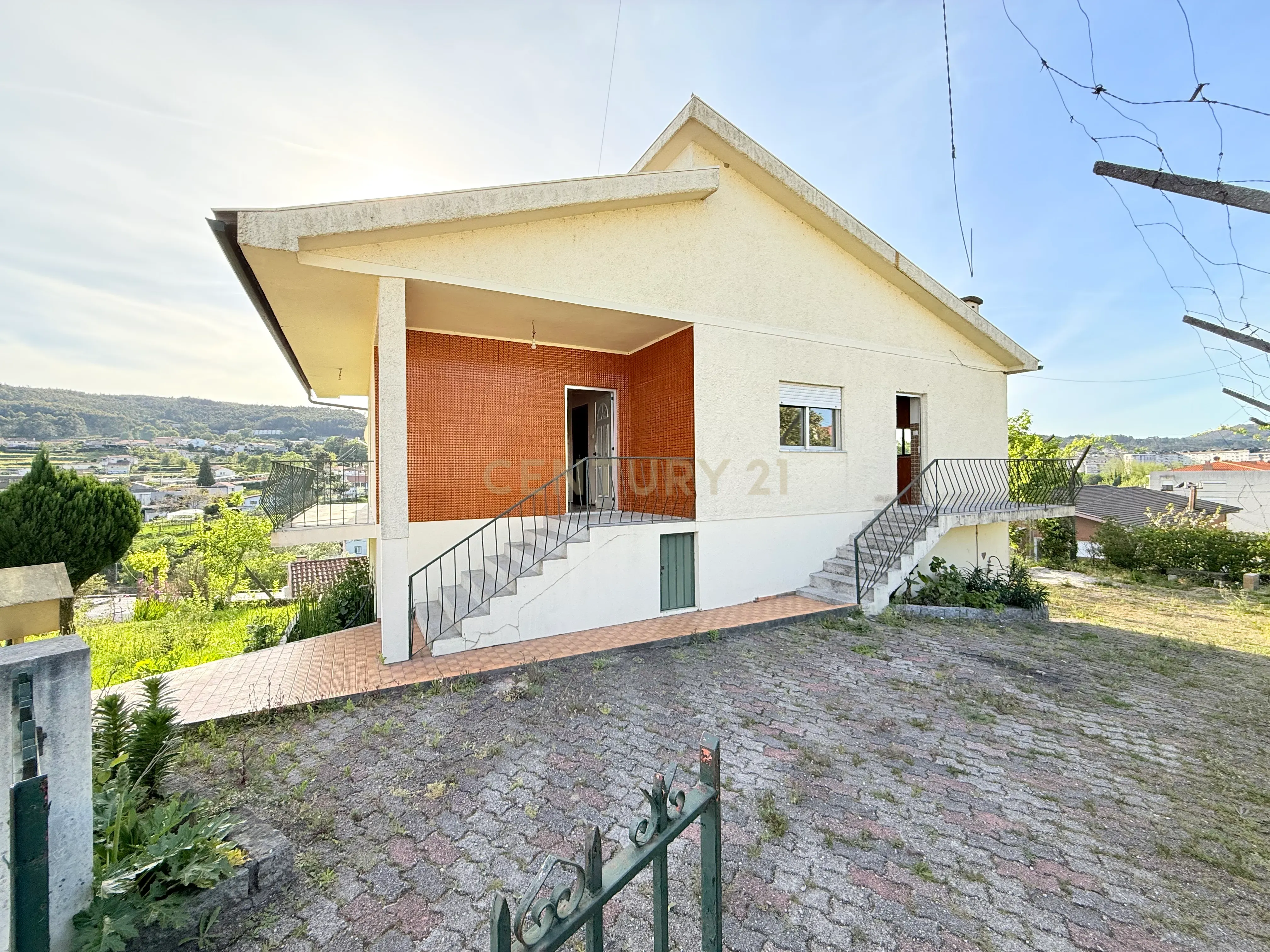 Moradia T3 Povoa de Lanhoso - Image 2