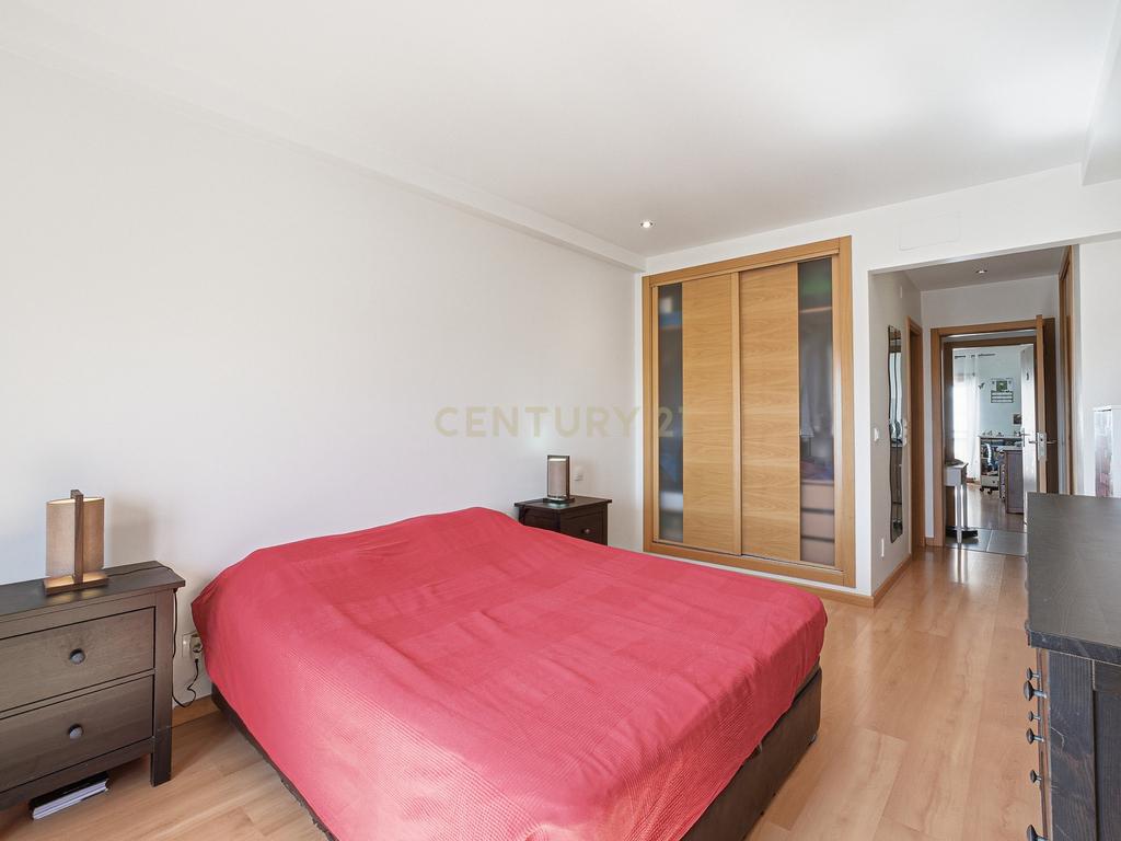 Apartamento T3 Duplex Samouco | Box para 2 Viaturas | Elevador - Image 15