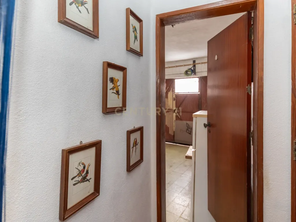 Moradia T3 na Quinta do Anjo com Vista Panorâmica e Garagem - Image 18