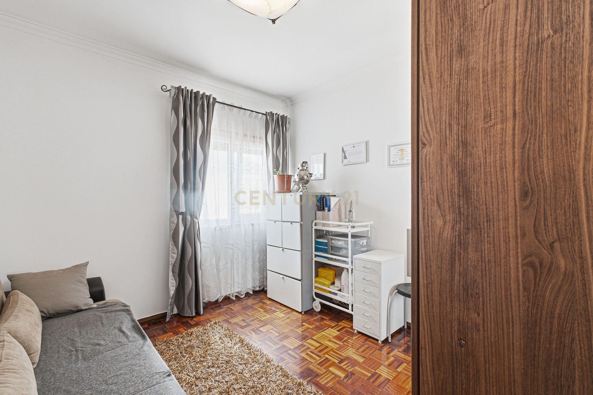 Fotografia 10 de Apartamento T3 com Enorme Potencial de Remodelação na Moita