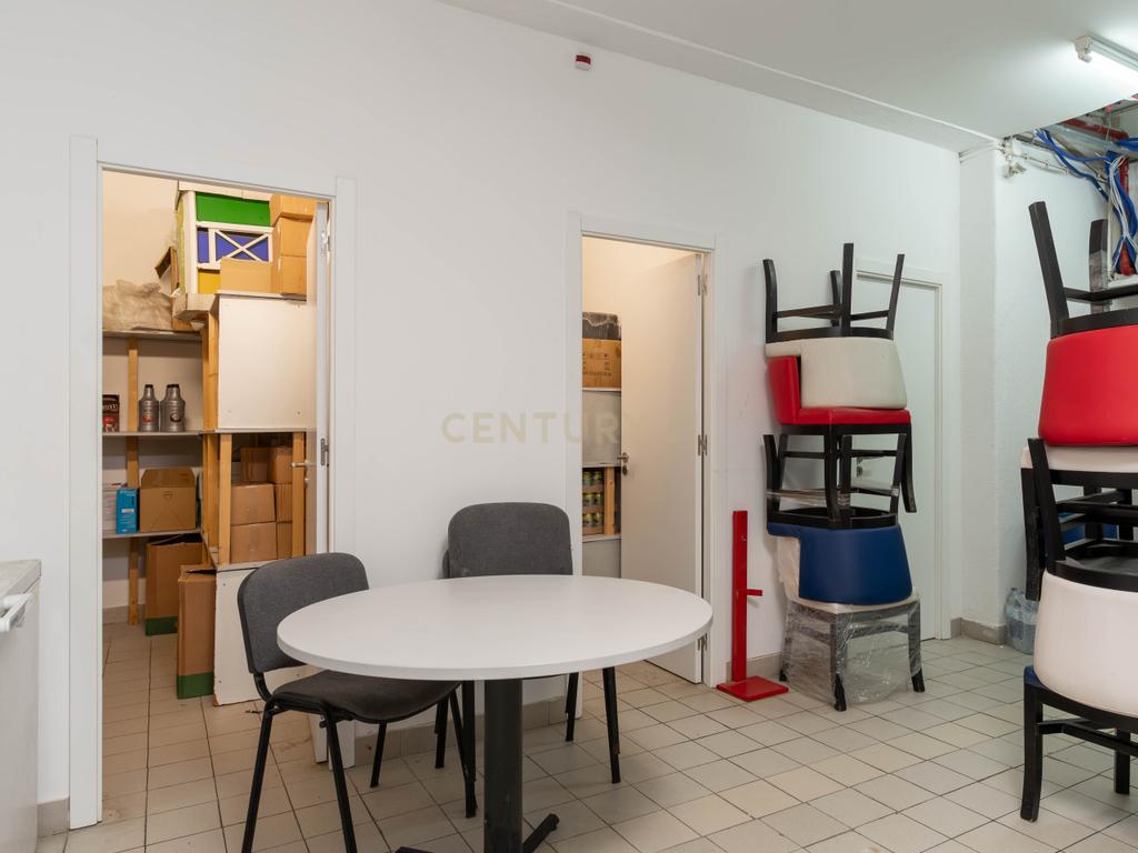 Trespasse de Bar / Restaurante de Diversão Noturna na Av. Marques de Tomar - Image 15