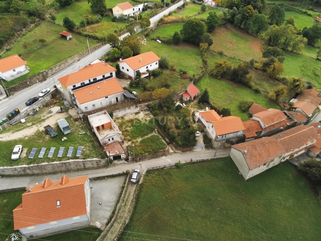 Magnífica Casa com Terreno e Projeto Aprovado no Coração do Gerês - Image 15