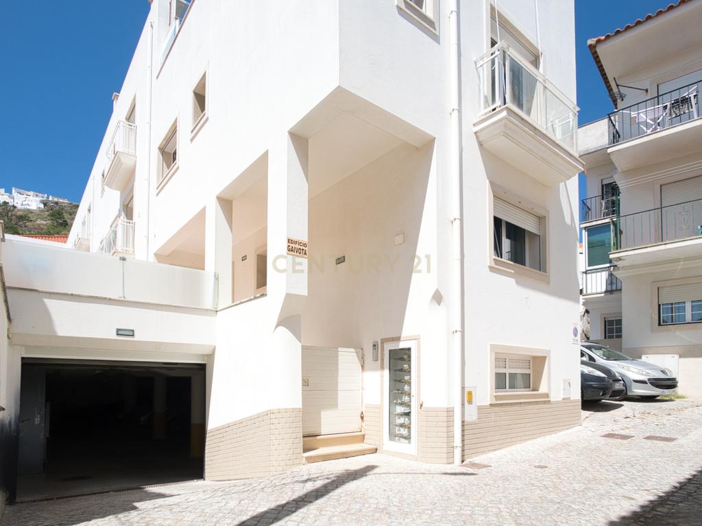 Apartamento T3 Espaçoso e Acolhedor, a Passos do Mar na Nazaré. - Image 21