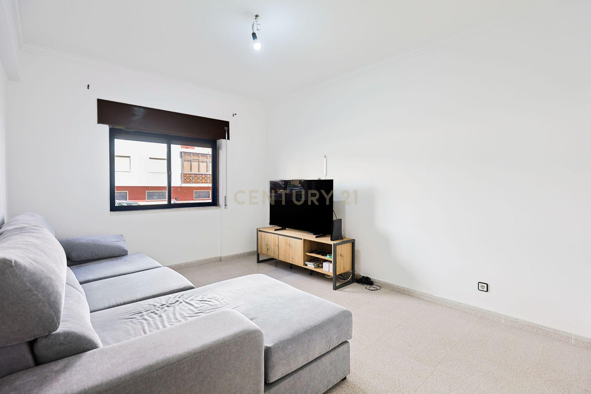 Fotografia 8 de Excelente Apartamento na Amora com Garagem