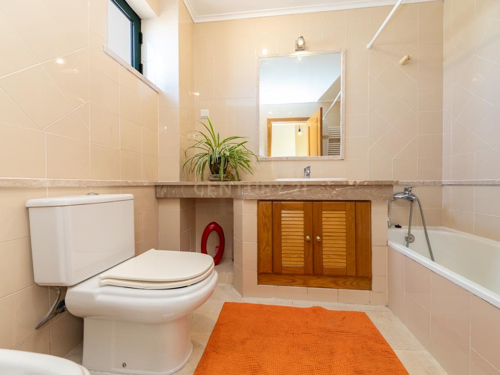 Moradia T3 no Condomínio Varandas do Golfe do Montado – Segurança, Conforto e Estilo de Vida Exclusivo - Image 56