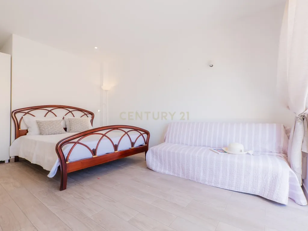 Apartamento renovado com Piscina, Garagem, com varandas, perto da praia em Alvor - Image 9