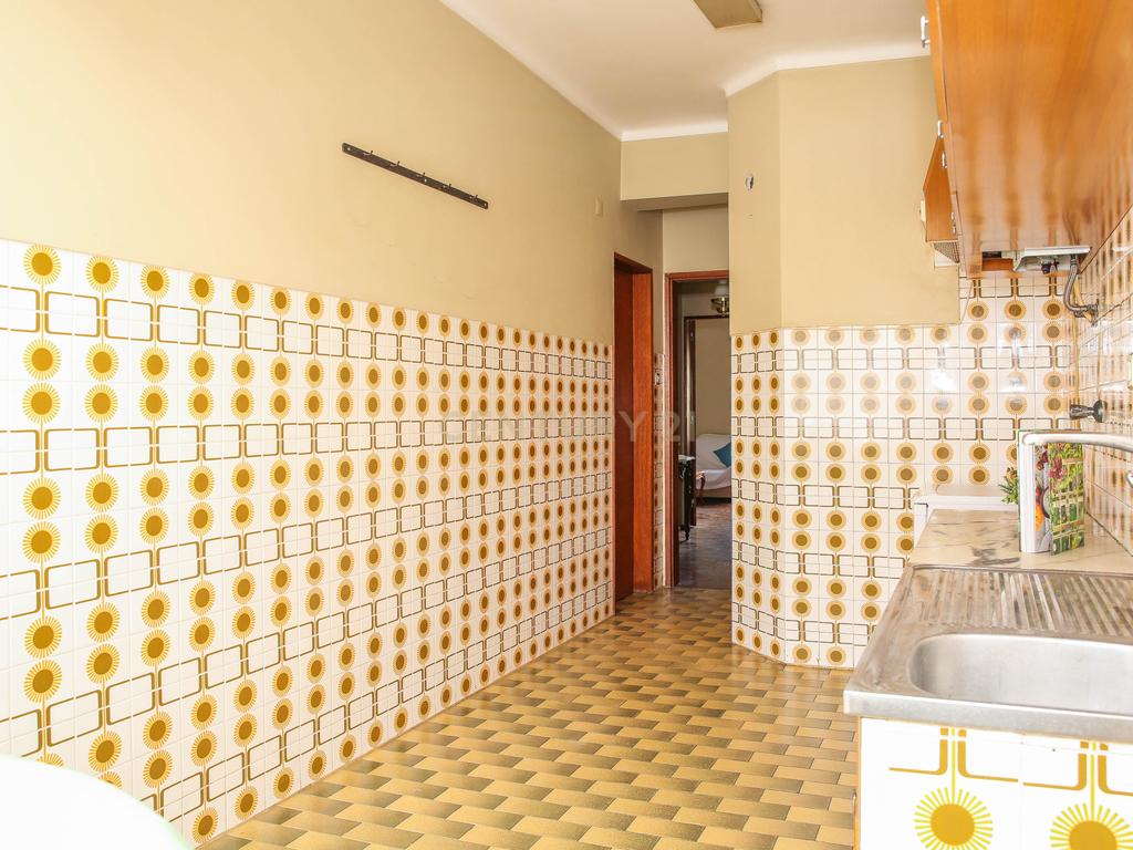 Prédio no Centro da Lourinhã - Image 27
