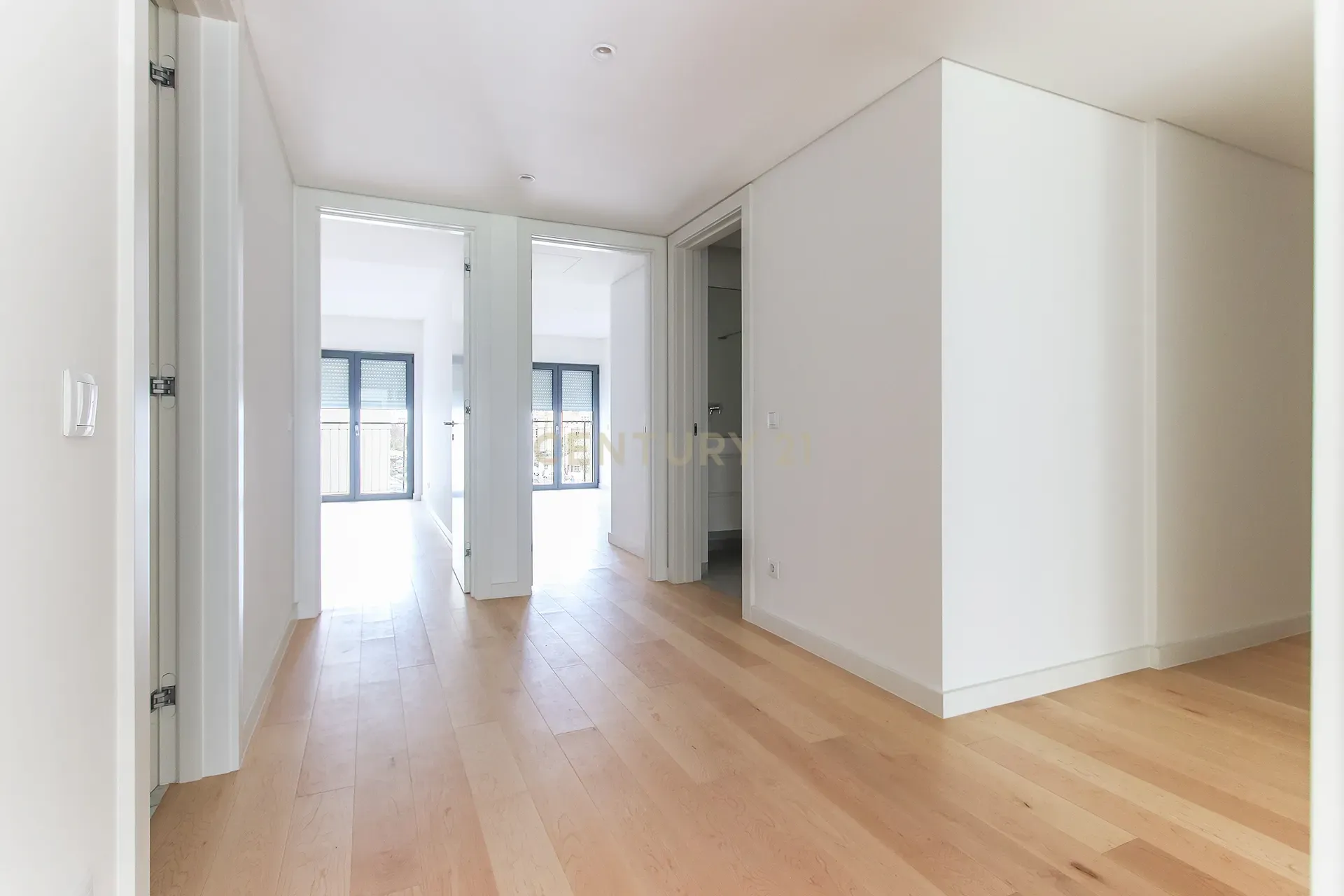 Vende construção NOVA - T4 ATALAIA 1ºD - Image 10