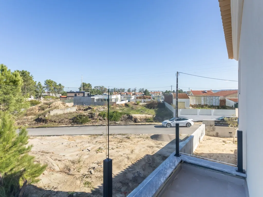 Carisma e boas áreas na sua Moradia Nova T4 Suites!!! no Pinhal do General - Image 84