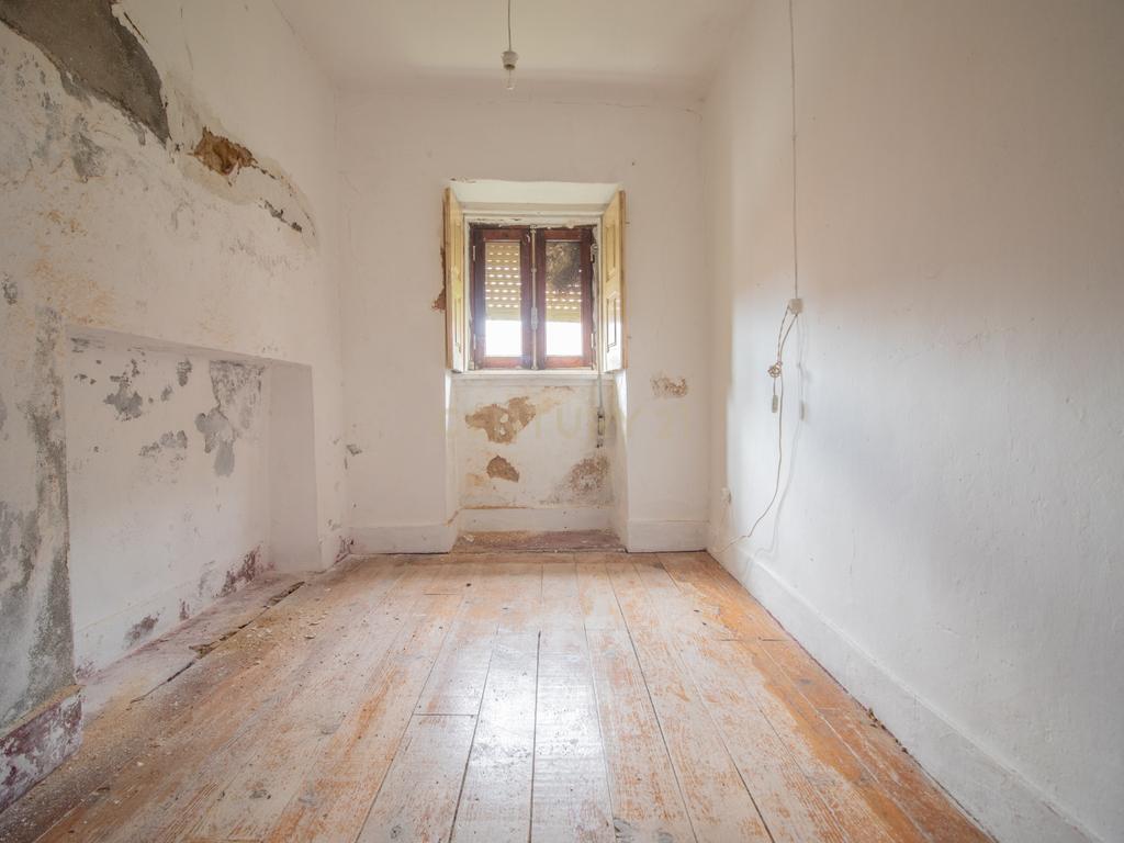 Moradia para recuperar com 250 m² em Vila Verde – Figueira da Foz - Image 26
