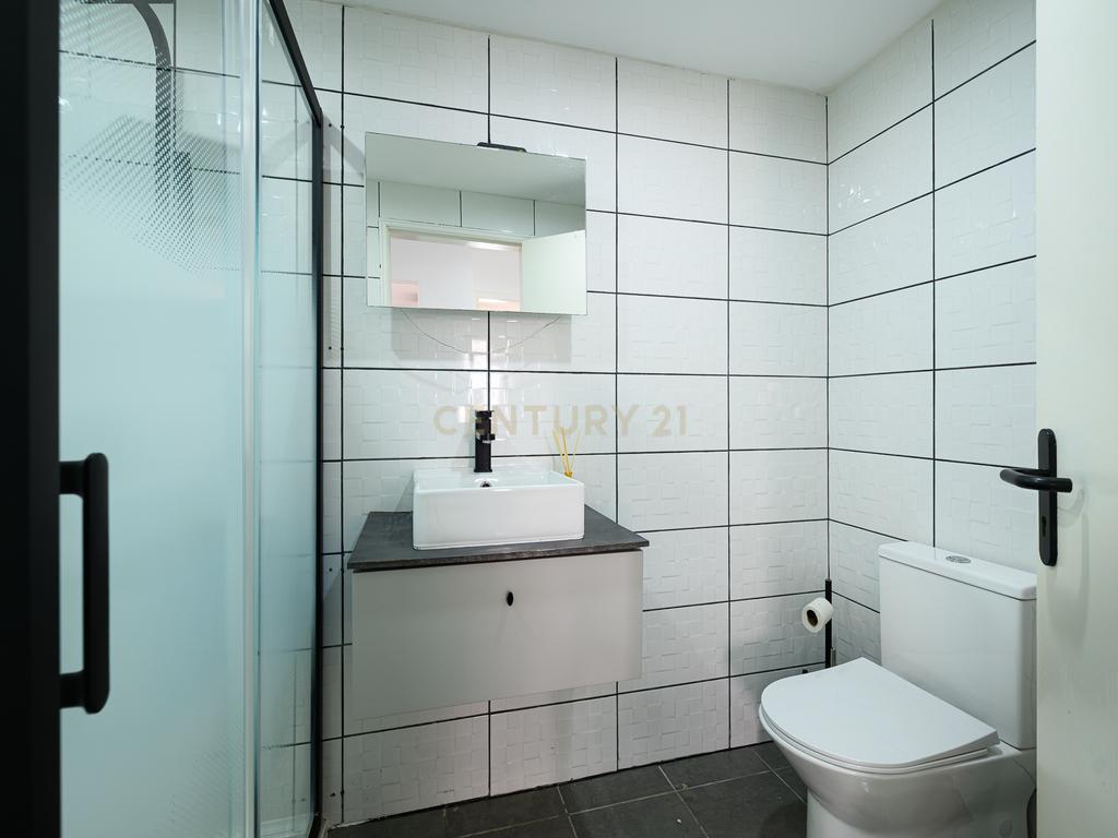 Apartamento T2 Remodelado | Charneca de Caparica - Image 14