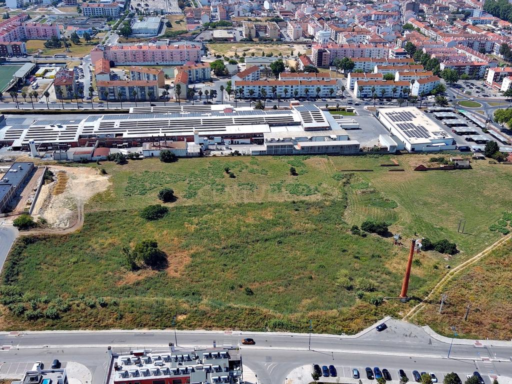 Terreno para construção de 186 fogos de habitação- Montijo  - Image 3