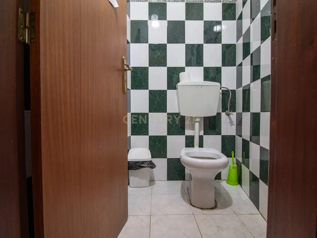 Investimento com Duplo Potencial: Comércio + Habitação em Soure - Image 15