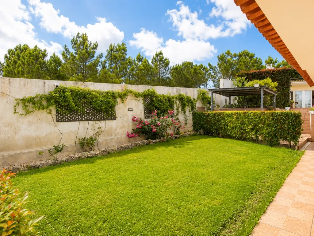 Moradia T3 em lote de 936m2 em Vila Alegre, Fernão Ferro - Image 42