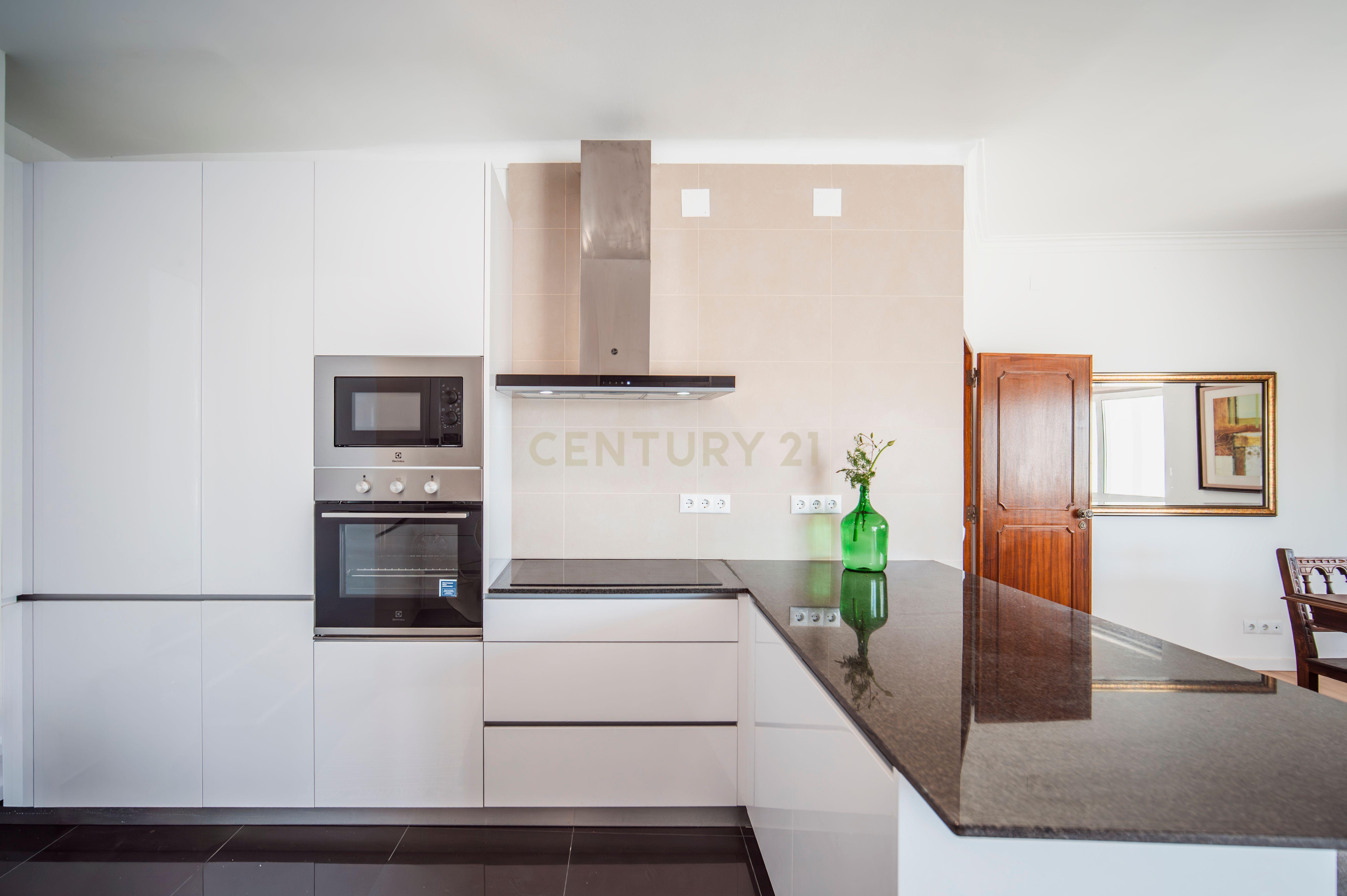 Fotografia 7 de Moradia T5 Remodelada em Galamares – Sintra