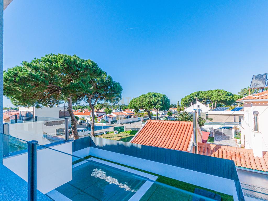 Moradia T3 Moderna com Piscina | Lagoa de Albufeira - Image 32