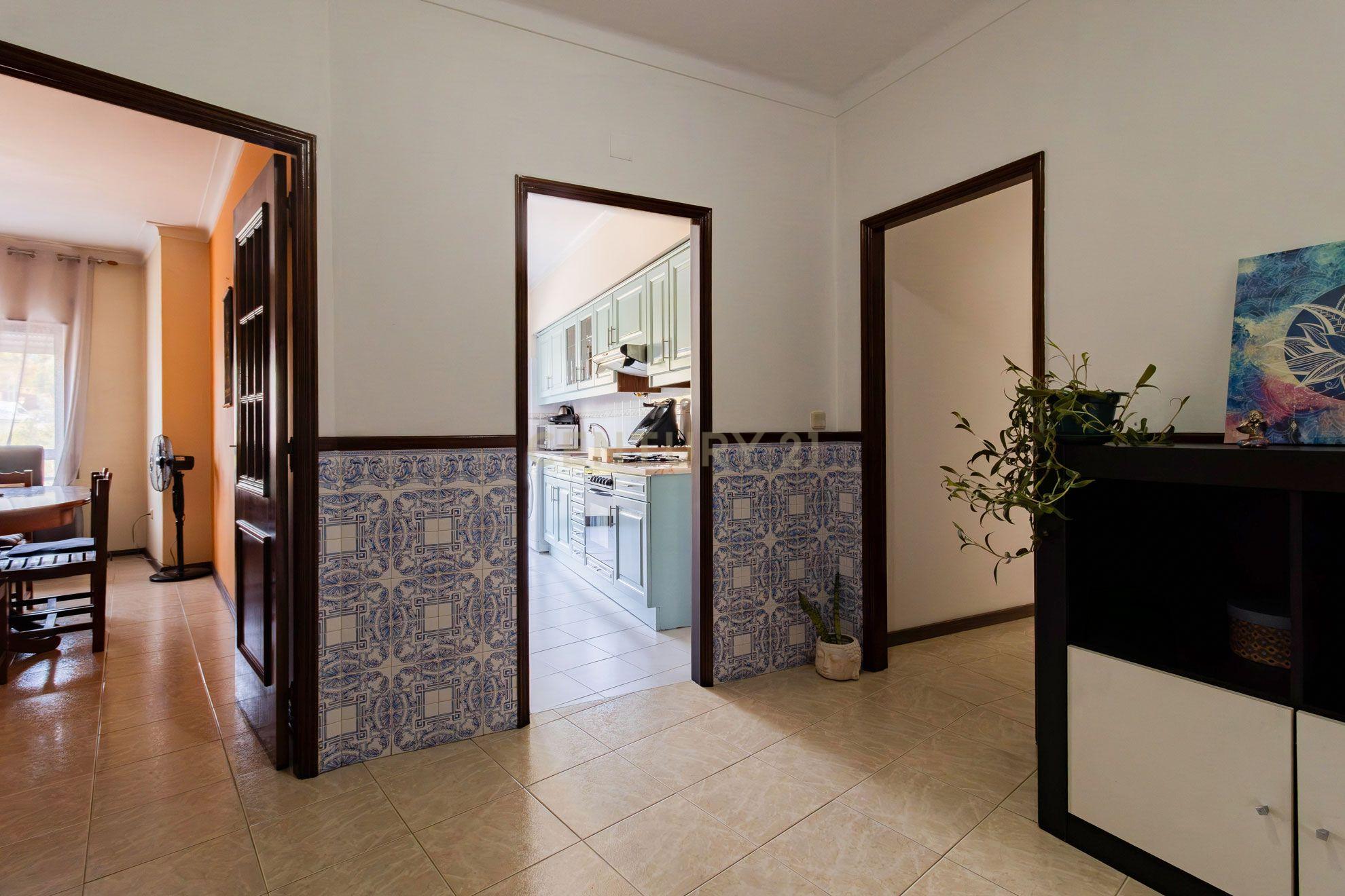 Fotografia 11 de Apartamento T3 com Sótão Transformado em T1 | Vista Castelo de Leiria
