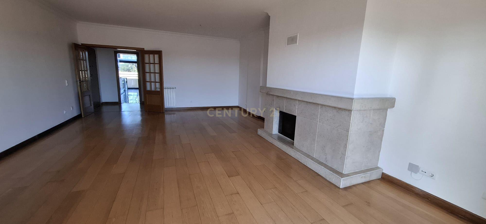 Apartamento T2 - Belas Clube de Campo - Image 5