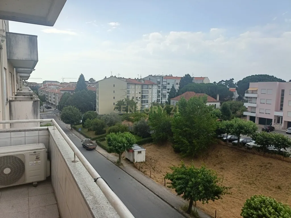 Apartamento T3 com box| Oliveira do Hospital, Coimbra - Image 39