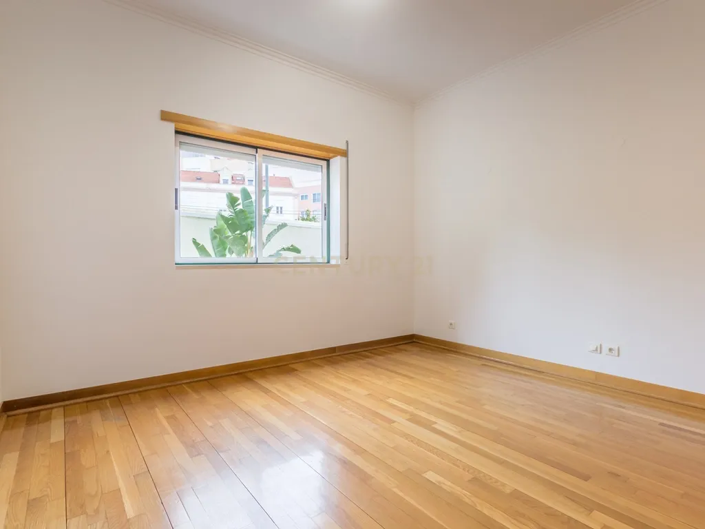 Apartamento T3 em Carnaxide – Arrendamento em Condomínio Privado - Image 21