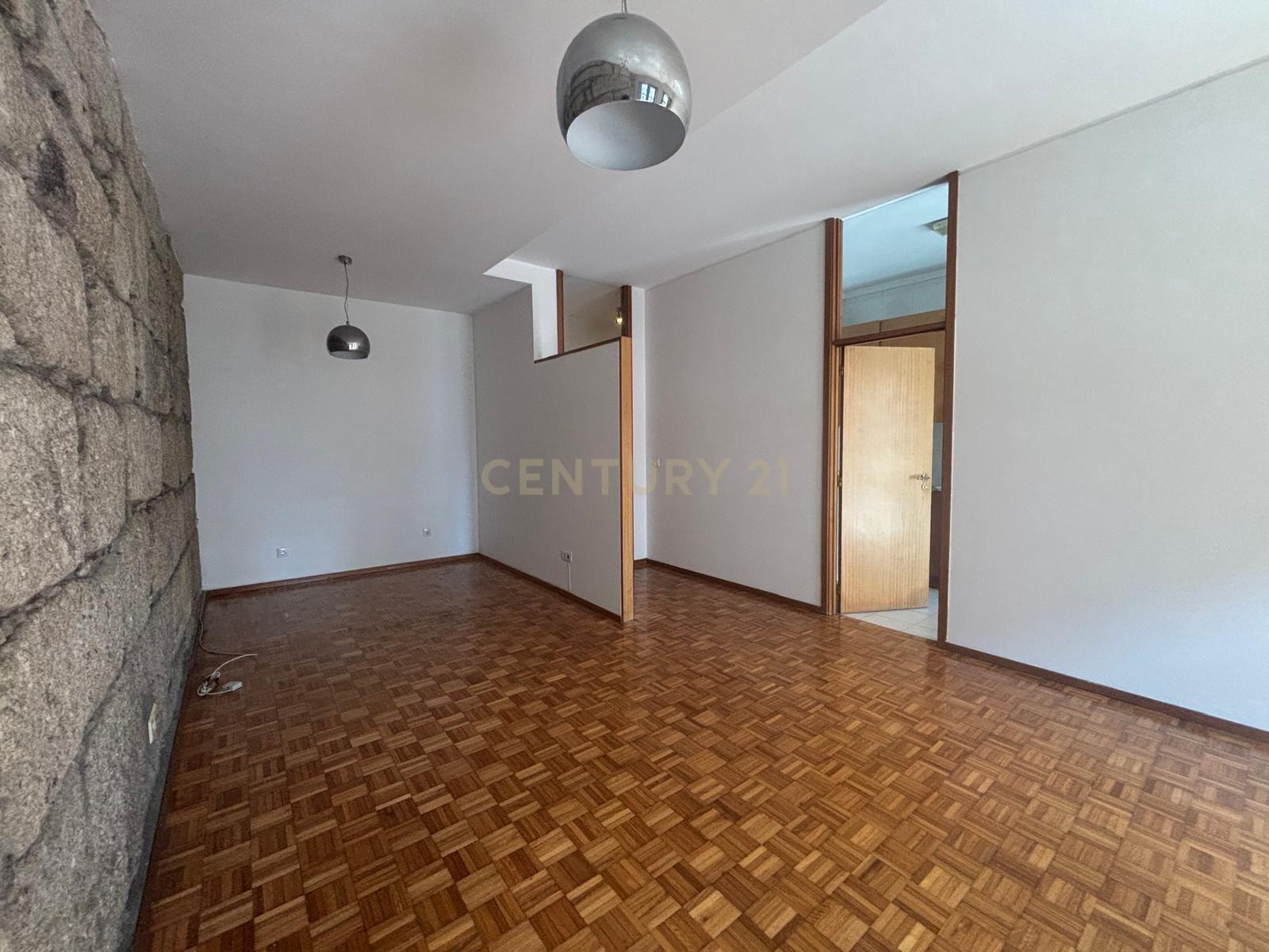 Fotografia 4 de T0 Rua de Álvares Cabral, 371 – Porto | 54,30 m²
