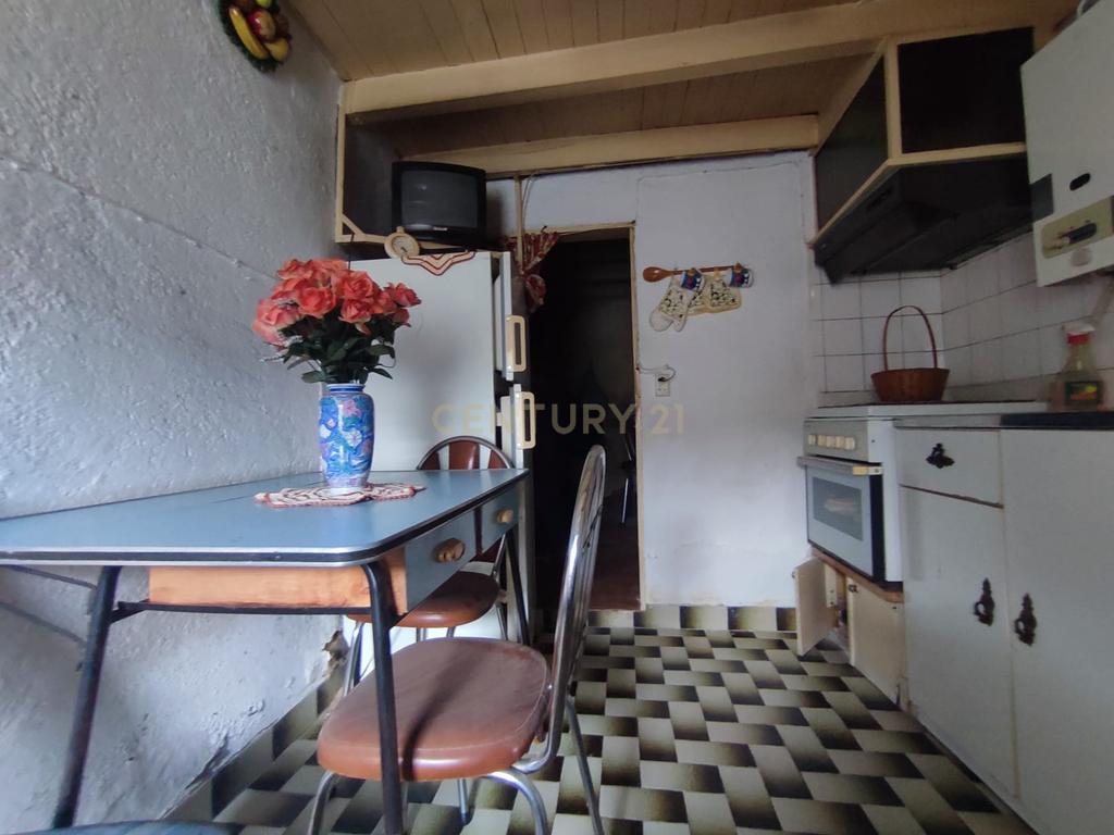 Moradia T2, com anexo em pedra, Tinalhas, Castelo Branco - Image 10