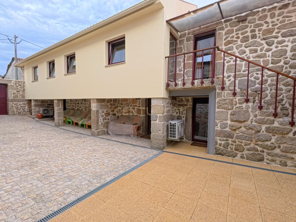 Moradia T4 de luxo totalmente mobilada e equipada em Couto de Baixo – Viseu - Image 6