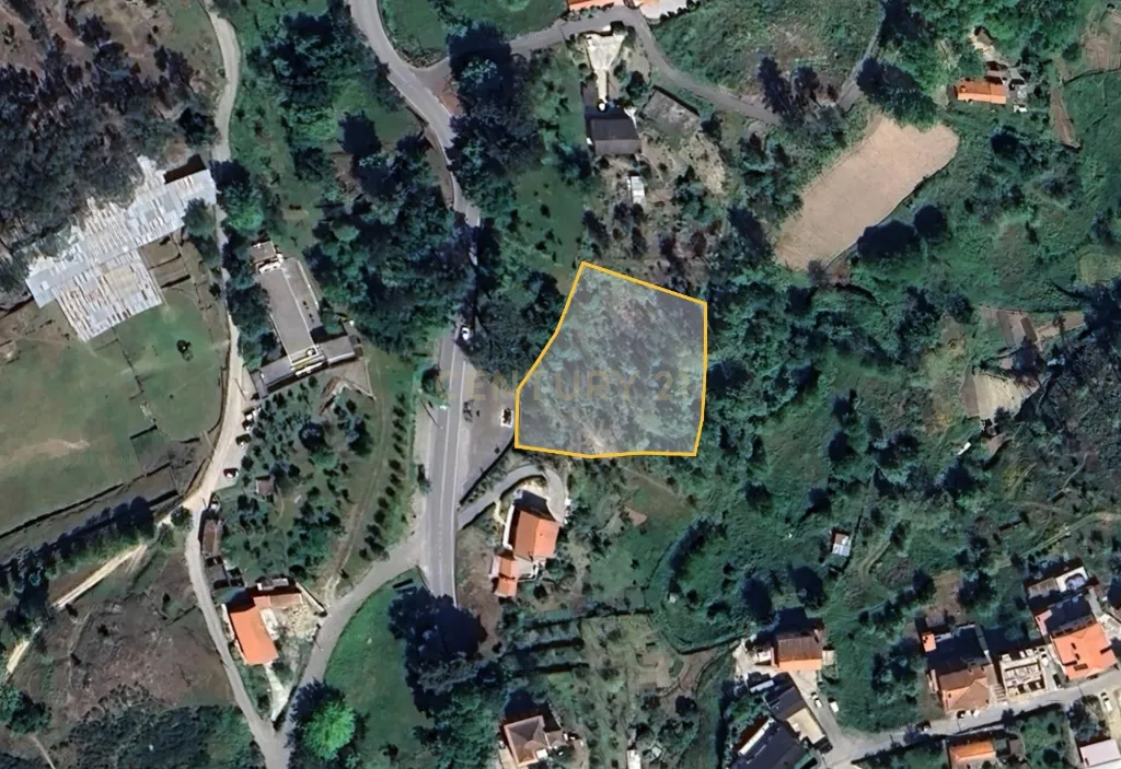 Terreno para Recuperação com Vista Campestre em Marco de Canaveses - Image 13