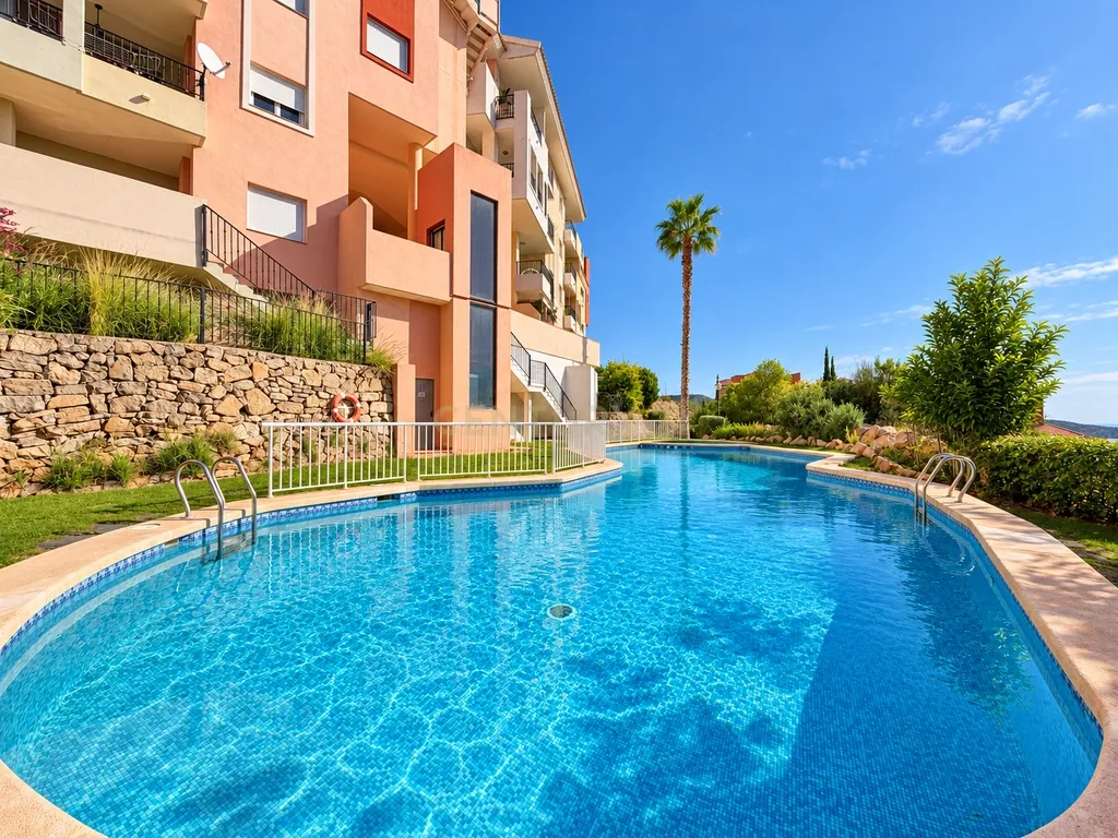 Apartamento totalmente renovado com terraço de 20 m² e piscina em Bonalba - Image 37