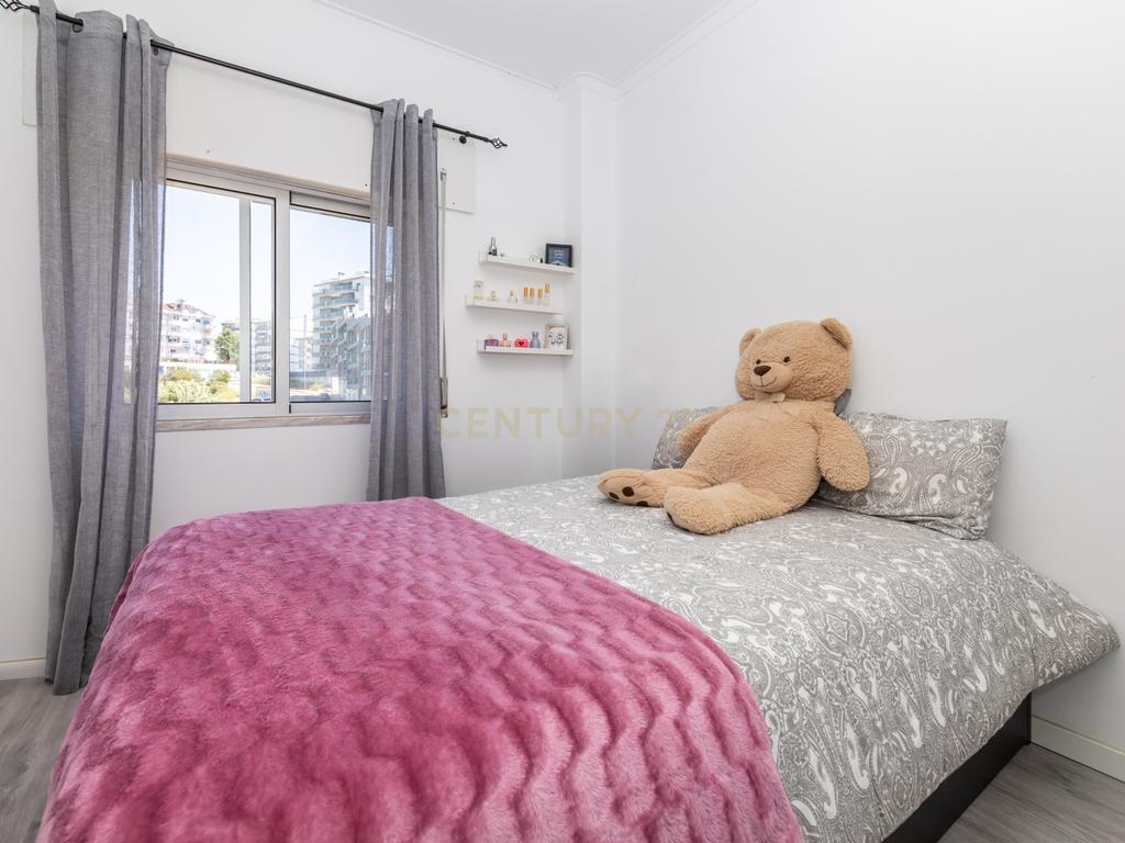 Apartamento T2 no Feijó totalmente remodelado - Image 15