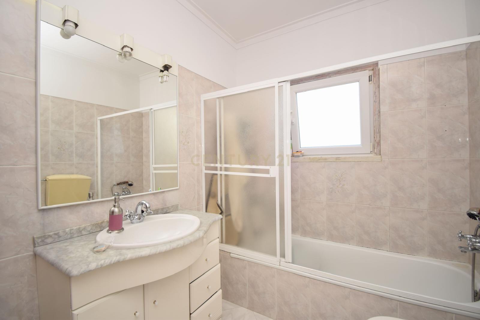Apartamento T2 à venda em Carnaxide e Queijas, Oeiras — foto 24